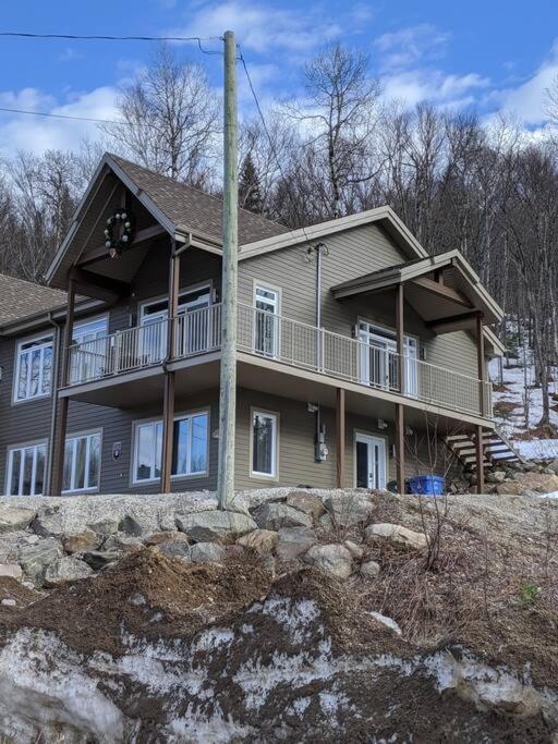 Chalet Au Petit Edouard LʼAnse-Saint-Jean Exterior foto